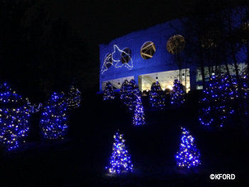 seaworld-orlando-christmas-shamu-stadium.jpg