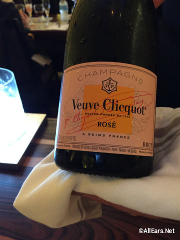 walt-disney-world-swan-dolphin-food-wine-classic-veuve-cliequot-champagne.jpg