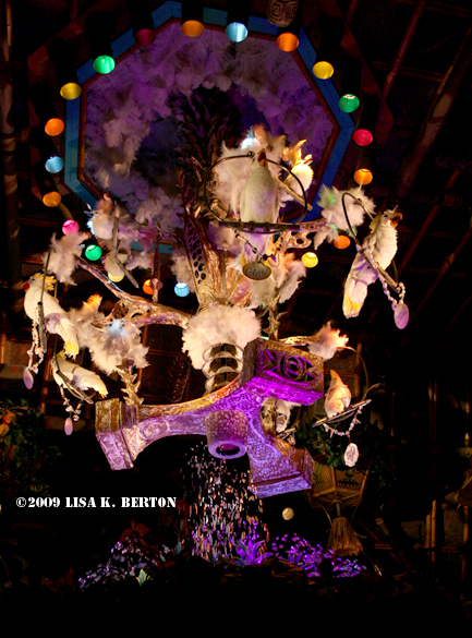 TikiRoom-BirdMobile.jpg