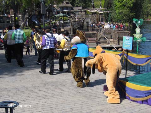 dl030411_52.jpg