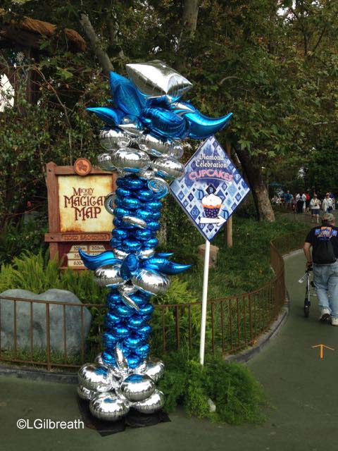 Disneyland 60th birthday cupcakes