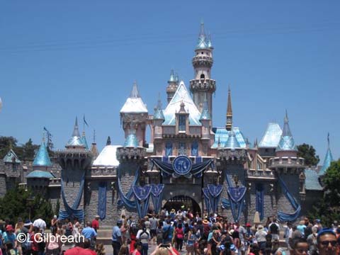 Disneyland Resort Diamond Celebration Pins Will Dazzle You