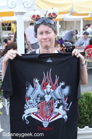 Disneyland Unleashes the Villains 