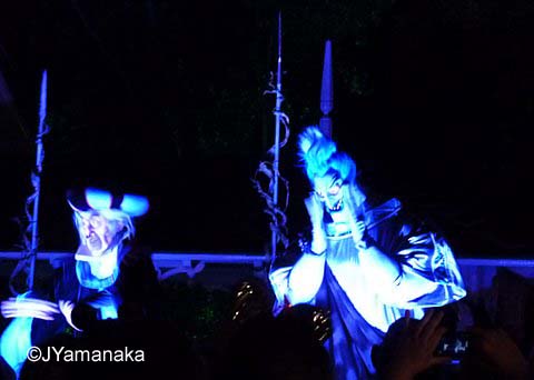 Disneyland Unleashes the Villains 