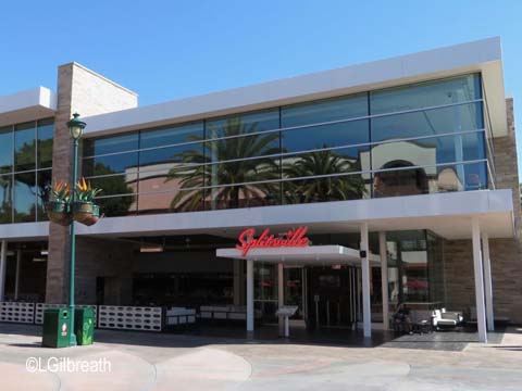 Splitsville Luxury Lanes in Disneyland's Downtown Disney