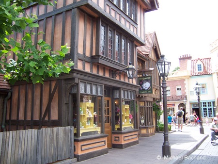 Looking toward the Queens Table