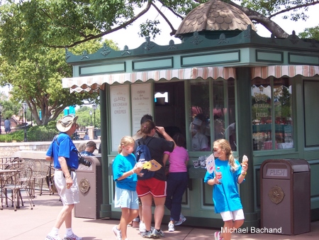 Crepe stand
