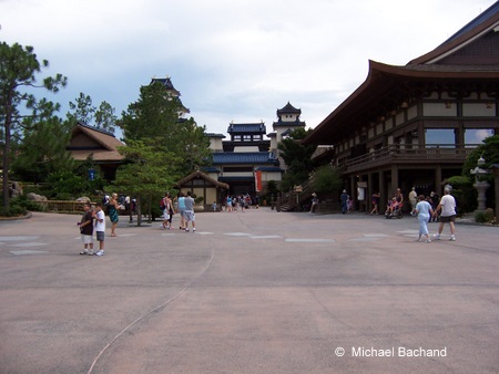 Looking into the pavilion from main sidewalk