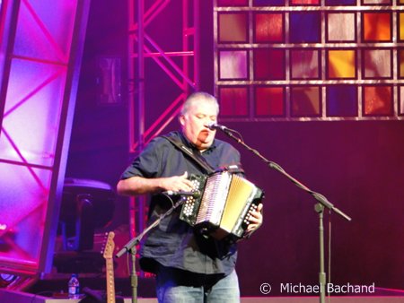 Los Lobos performs