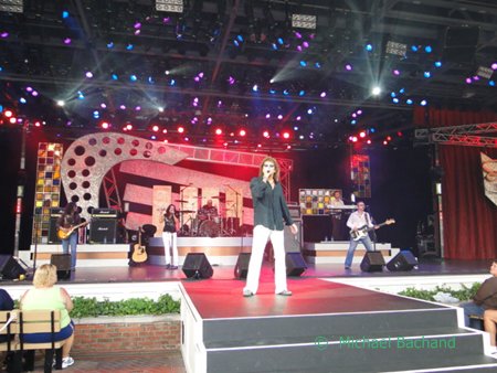 Starship in concert