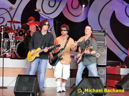 Atlanta Rhythm Section perform