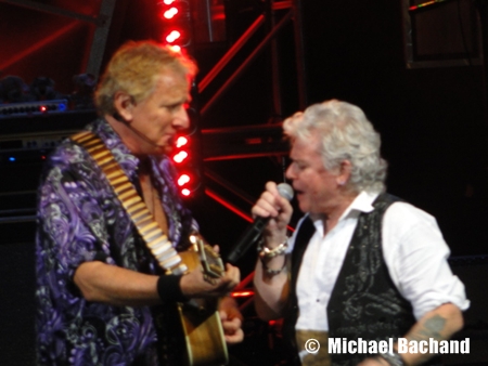 Air Supply performs