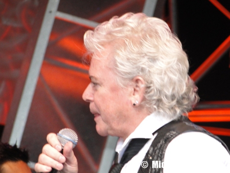 Air Supply performs