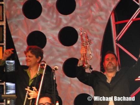 Big Bad Voodoo Daddy performs