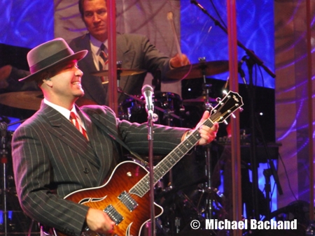 Big Bad Voodoo Daddy performs