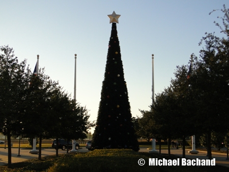 Contemporary Resort decorations