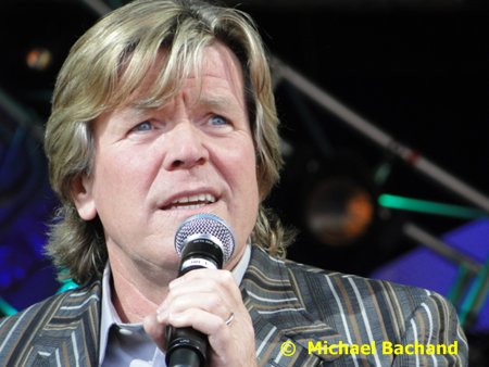 Herman's Hermits perform