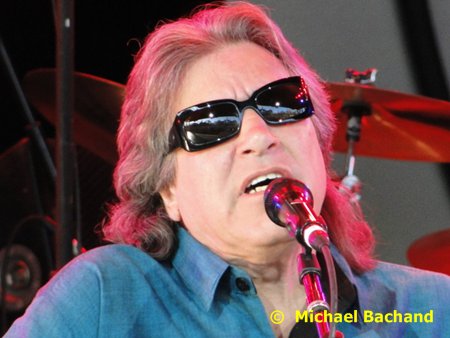 Jose Feliciano performs