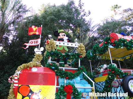 Mickey's Jingle Jungle Parade