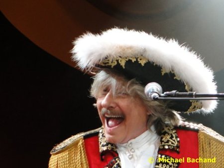 Paul Revere performs