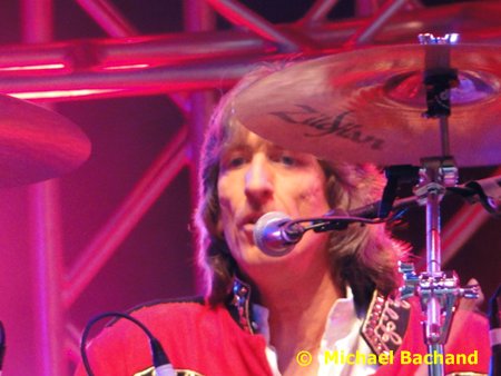 Paul Revere performs