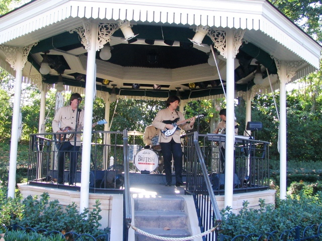 www.mousefest07%20298.jpg