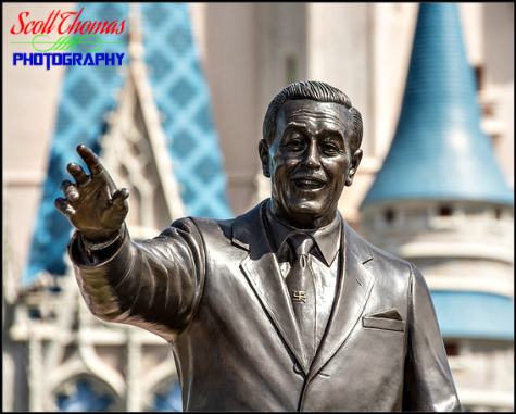 Walt Disney statue in the Magic Kingdom, Walt Disney World, Orlando, Florida Walt Disney statue in the Magic Kingdom, Walt Disney World, Orlando, Florida