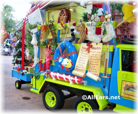 holiday-parade.jpg
