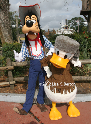 lkb-GoofyDonald-Frontierland8.jpg