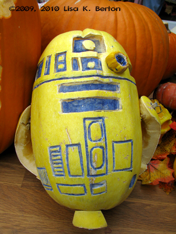 lkb-halloween-carvingR2D2.jpg