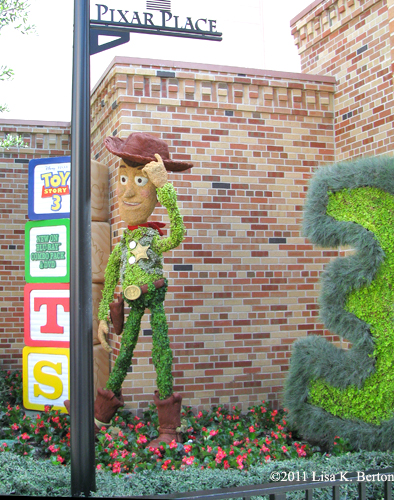 lkb-photoalbum-WoodyTopiary.jpg