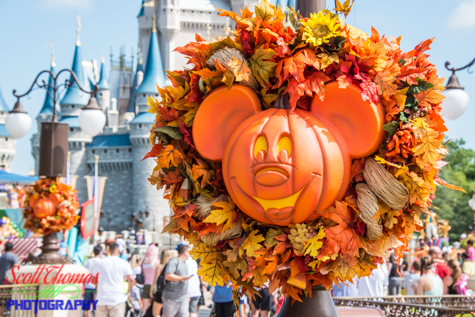 Mickey Mouse Pumpkin Heads in the Magic Kingdom - AllEars.Net