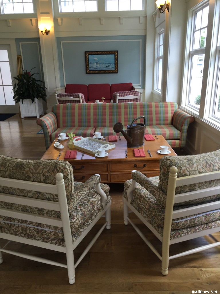 Beach Club Crescent Solarium Tea