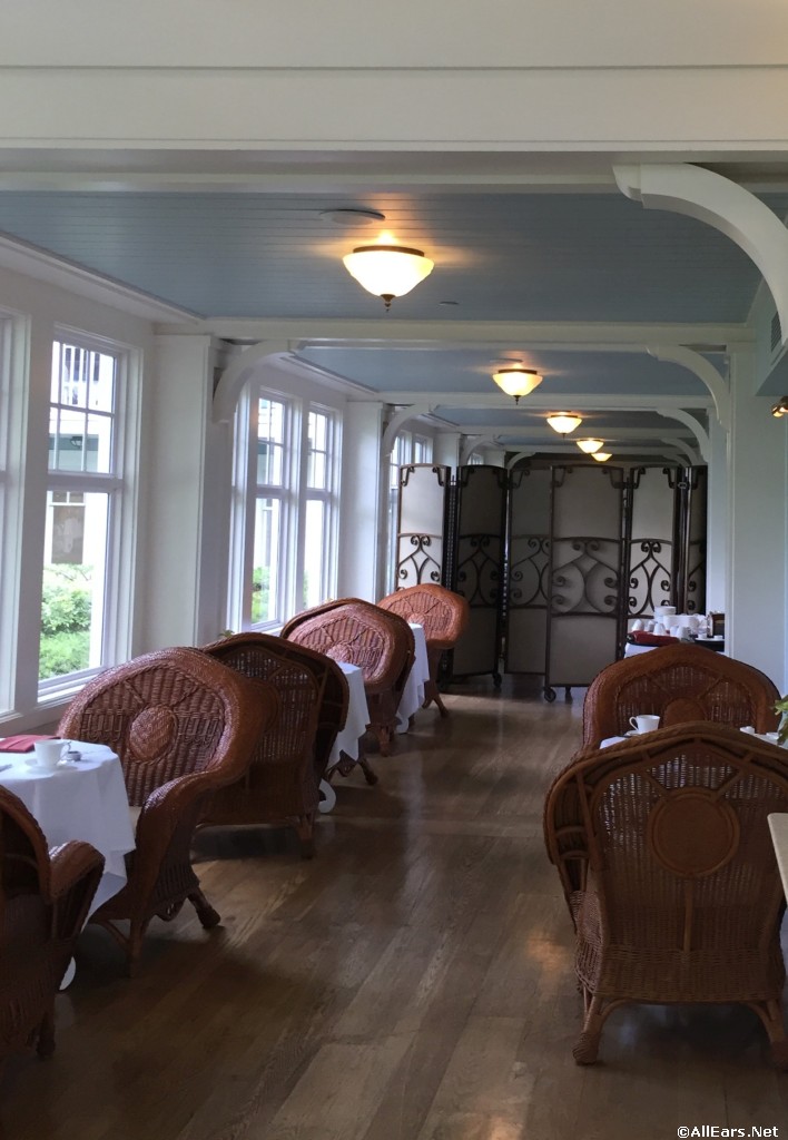 Beach Club Crescent Solarium Tea