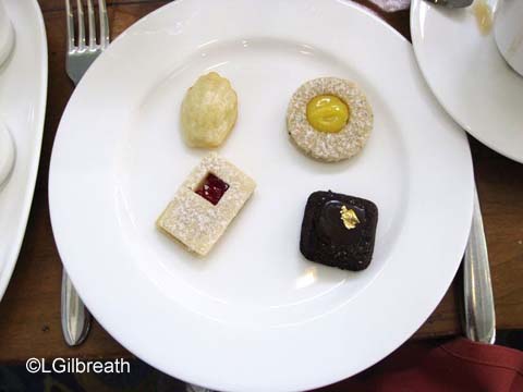 Beach Club Crescent Solarium Tea