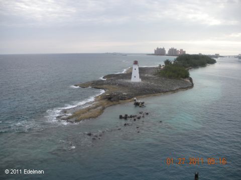 Lighthouse as we enter Nassau and Atlantis