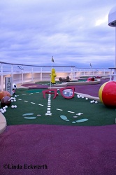 Goofy's Miniature Golf Disney Dream Deck 13
