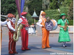 Pearly Band Disneyland 2007