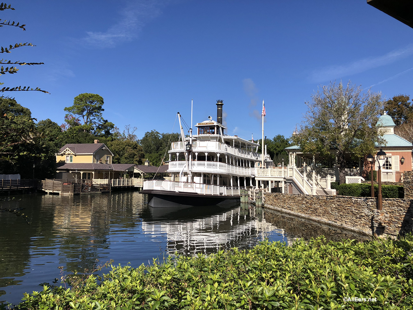 how long is magic kingdom liberty square riverboat