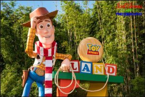 Toy Story Land Entrance