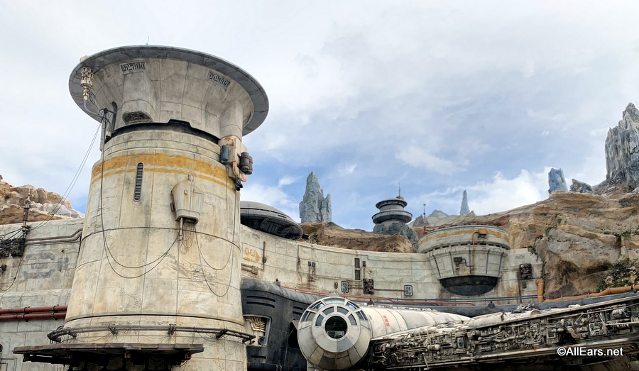 https://allears.net/wp-content/uploads/2019/10/Millennium-Falcon-Galaxys-Edge-General-WDW-002.jpg