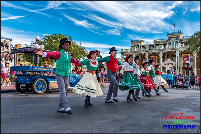 Main Street Trolley Show - Magic Kingdom - AllEars.Net