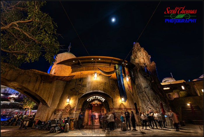 Galaxy's Edge Oga's Cantina Entrance