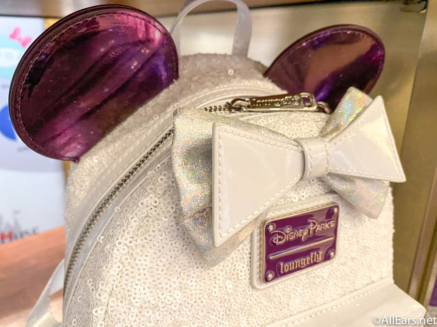 Loungefly Backpack Details Minnie Mouse the Main Attraction Space