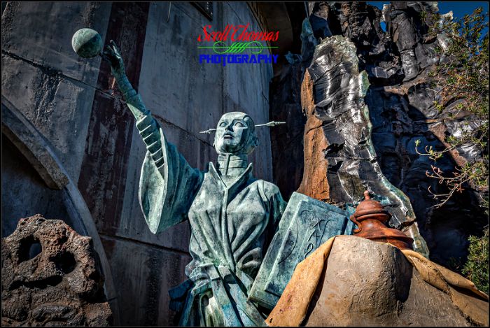 Jedi Statue
