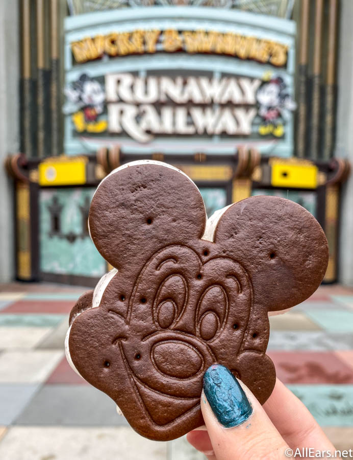 disneyland ice cream sandwich