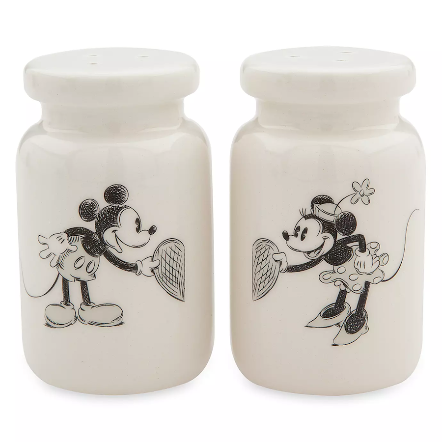https://allears.net/wp-content/uploads/2020/05/Mickey-And-Minnie-Salt-And-Pepper-Shaker-Disney-Kitchen.png