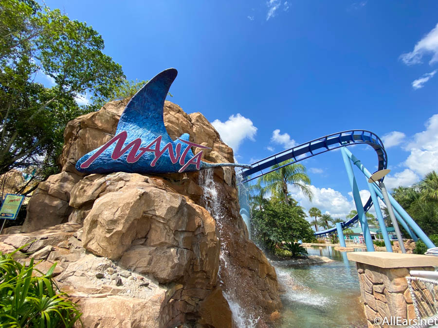 SeaWorlds Manta Roller Coaster Costume