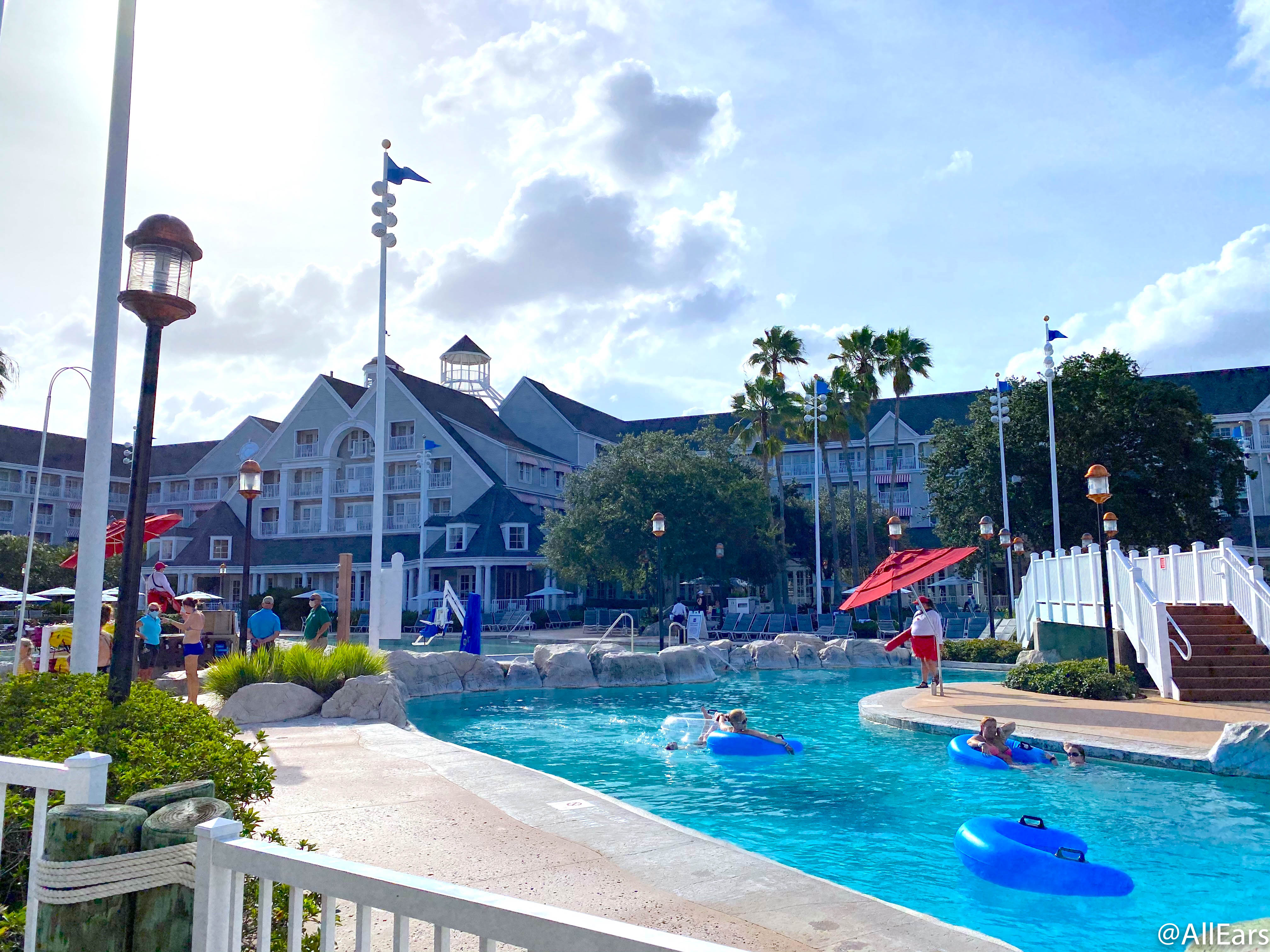pros and cons of disney yacht club resort