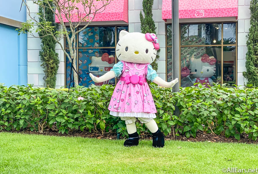 PHOTOS: Hello Kitty store opens at Universal Studios Florida - Inside the  Magic